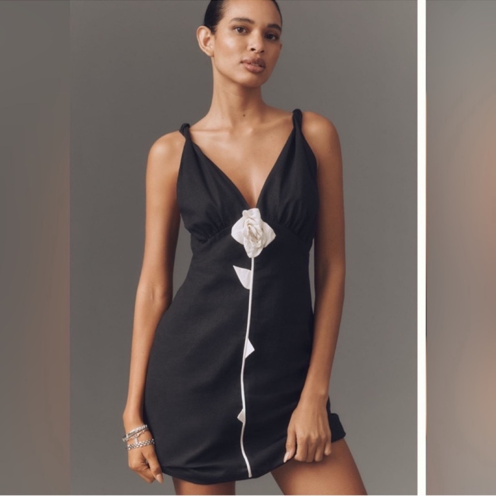 Rose Pipe Detail Sleeveless Linen Blend Sheath Minidress